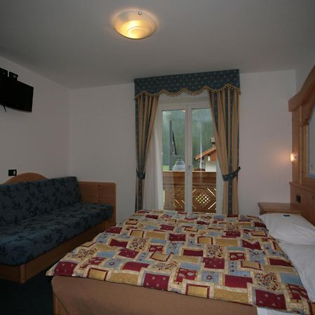 Garni Eden Canazei Quarto foto